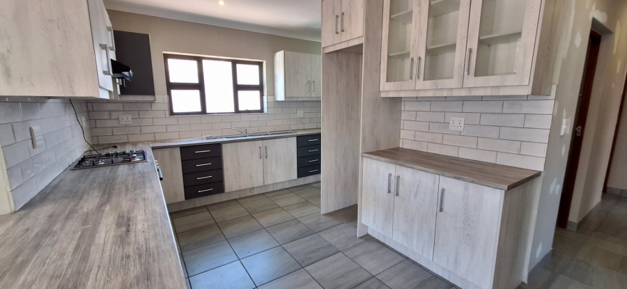 3 Bedroom Property for Sale in Albertinia Western Cape